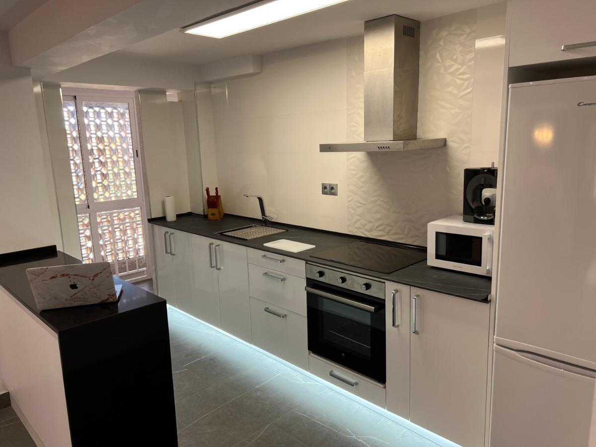 Apartamento Espacioso De Diseno A 3 Min Renfe. Cordova Esterno foto