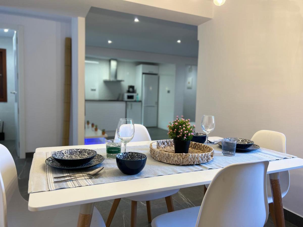 Apartamento Espacioso De Diseno A 3 Min Renfe. Cordova Esterno foto