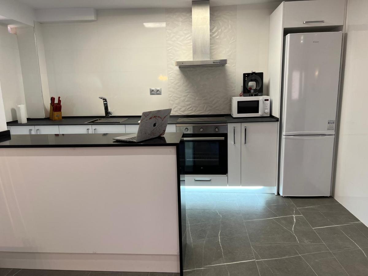 Apartamento Espacioso De Diseno A 3 Min Renfe. Cordova Esterno foto