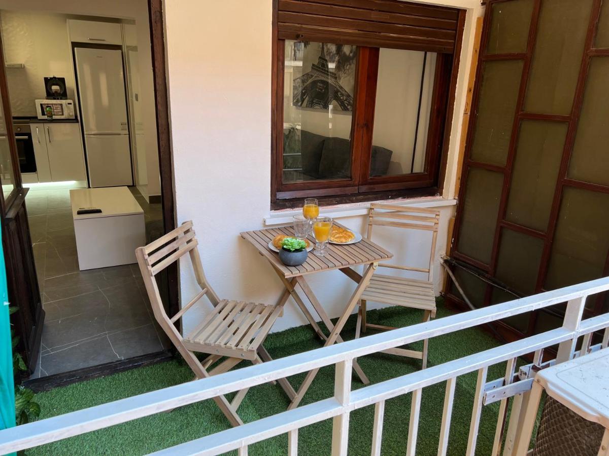 Apartamento Espacioso De Diseno A 3 Min Renfe. Cordova Esterno foto