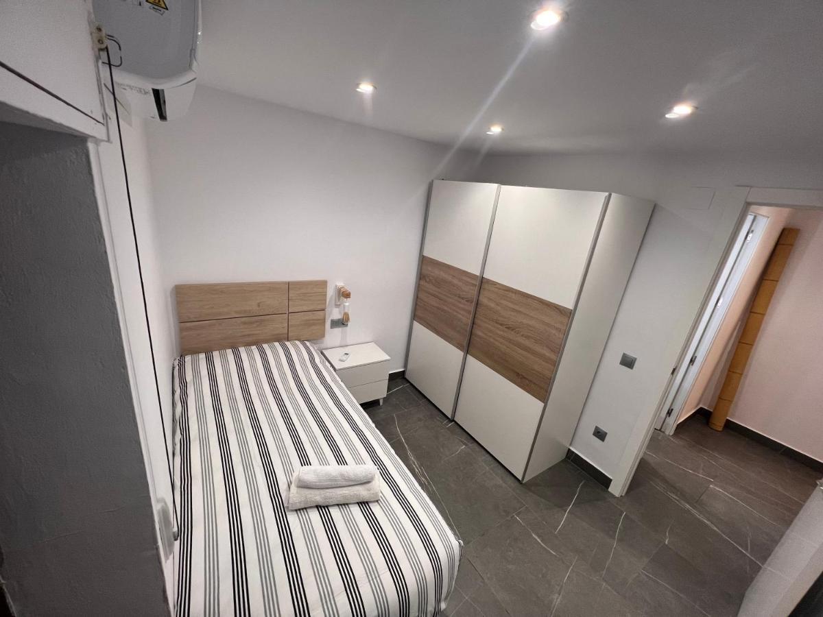 Apartamento Espacioso De Diseno A 3 Min Renfe. Cordova Esterno foto